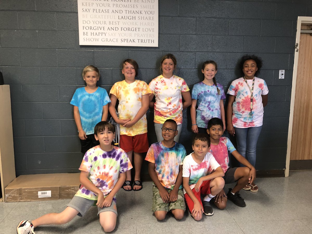 CrossieJones's tweet photo. #AcceleratingTN2021 We wrapped up our week by learning about the process of harvesting, manufacturing, and dying t-shirts!  #STEM #STREAM #tiedye @MarshallCoSch @tammyrlewis66 @westhillstigers https://t.co/bxL2ztN2I4