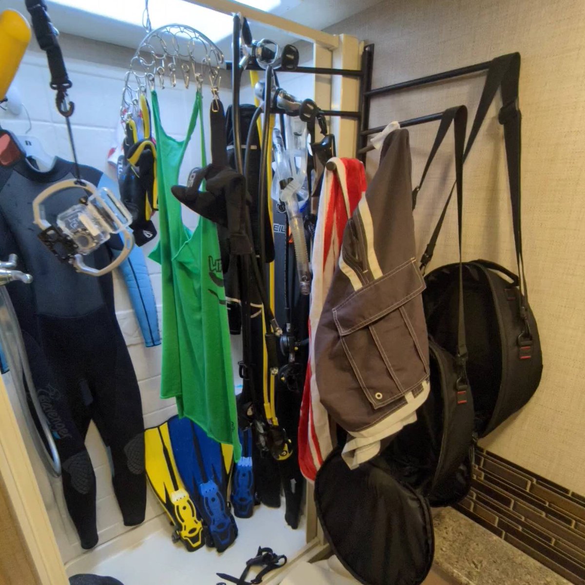 Matt_Philips's tweet photo. When you need to dry two people's SCUBA equipment but are living out of an RV, you have to get a bit creative... #LifeIsForEnjoying #SCUBA #RV #RVLife https://t.co/cpPLv1WHAR