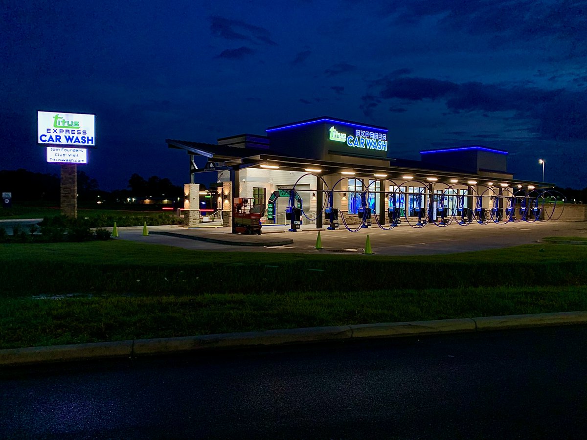 As the sun sets on another great work week in Southeast Texas, we can't wait to clean your car this weekend! Rain in the forecast? No Problem! We don't close due to rain and are happy to serve you from 7am-7pm on Saturday and 11am-7pm on Sunday!