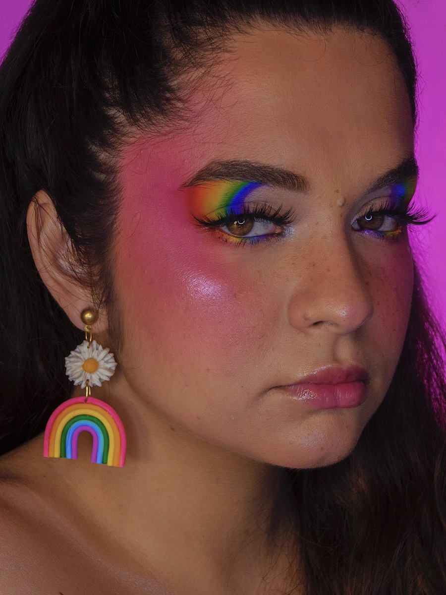 simonelalwani's tweet photo. @beautybay Using the bright 42 colour palette ❤️used it for the blush too 😍❤️ ib @heysofimakeup @sylvurdust https://t.co/SI1zCKHrSY