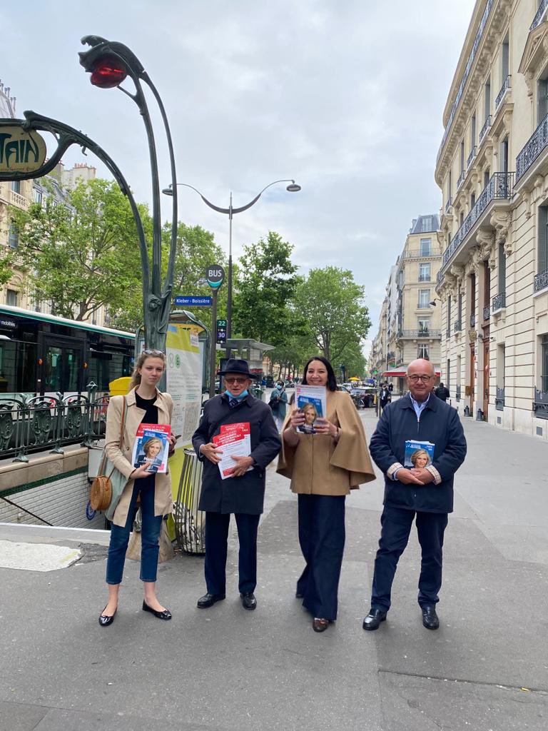 Dernières heures de campagne sur le terrain à la rencontre des habitants du 16ème afin de mobiliser pour victoire de <a href="/vpecresse/">Valérie Pécresse</a> !

Bravo à l’équipe du 16 pour cette belle campagne !

Dimanche, votez pour <a href="/vpecresse/">Valérie Pécresse</a> !

#Le16AvecValérie @Scarlettina2012 <a href="/B_Lecouturier/">Béatrice Lecouturier</a> <a href="/Ali_Oubaali/">Ali Oubaali</a>