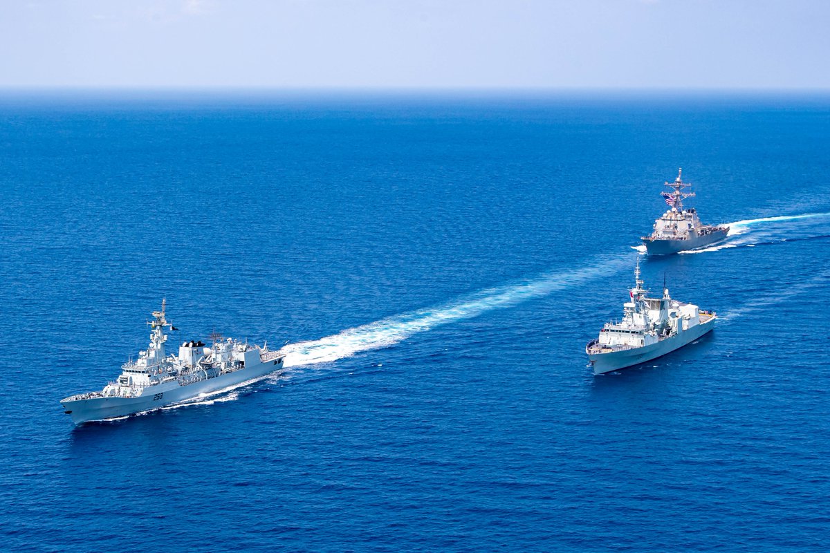 RoyalCanNavy's tweet image. #HMCSCalgary broke records on #OpARTEMIS. Their 17 successful counter-narcotics seizures were the most any single ship has made on any rotation in the history of the 34-Nation Combined Maritime Forces, &amp;amp; they set the record for the largest single heroin seizure in CMF history.