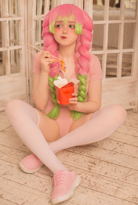 - 💗THIS IS SSSSOOO DELICIOUS!!!💗 Do you like noodles with spicy sauce?🔥  🔥400 rt and I will show MORE<a href="/tag/thegameawards"class="tags"><span>#thegameawards</span></a><a href="/tag/baldursgate3goty"class="tags"><span>#baldursgate3goty</span></a>