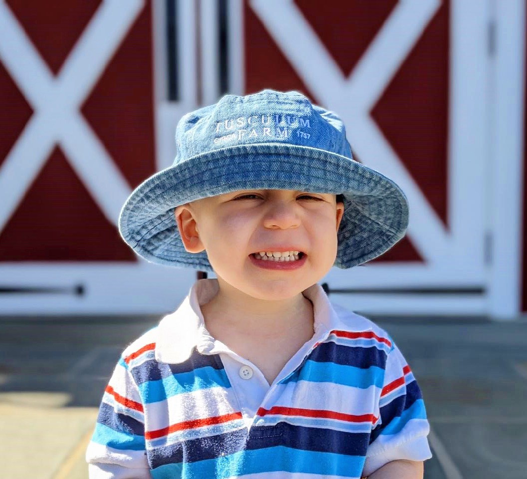 TusculumFarm's tweet photo. We have some great news! Our gift shop is growing 🎉. We just received a new shipment of hats &amp; kitchenware, and we're excited for the new gifts that are coming soon! 🤩

Check us out online or in-person during your stay: https://t.co/lIpuy54rWG https://t.co/yn21MbGOAf