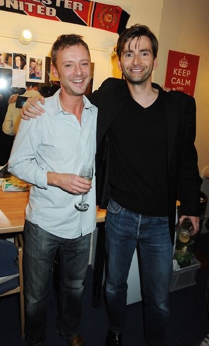 Discovered this pic just recently 😍💙💙💙 Have a nice evening, everybody! 🥂

#DavidTennant #JohnSimm #DoctorWho