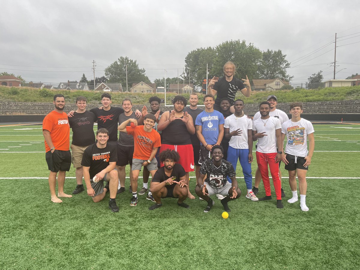 In what I hope to become a long tradition, yesterday we celebrated our class of 2021 seniors with a BBQ and some spike ball! 

Not all could make it but thankful for those that did. This group changed the reputation of <a href="/uthsfootball/">Panther Football</a> . Love you fellas!

#PantherPride #Family