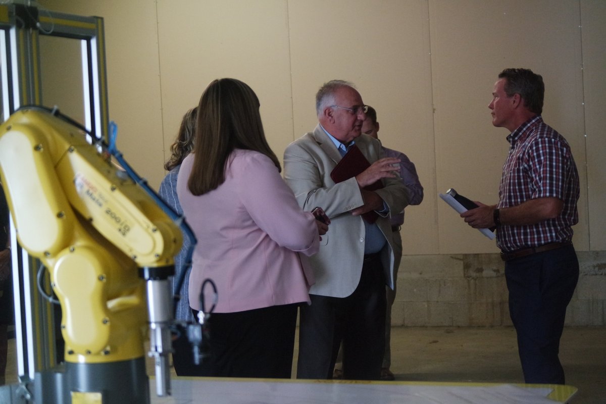 URioGrande's tweet photo. Yesterday we welcomed @ltgovhusted to our Jackson Center. He spoke about the value of partnerships w manufacturing, businesses, and education. Our commitment to those partnerships is at the forefront of our Jackson Center. #ThisIsRio #ChangingTomorrows https://t.co/66aqNgeKyH