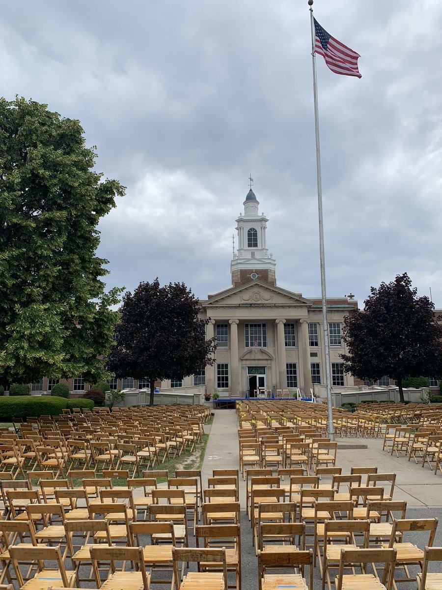 WillSouthHS's tweet photo. Ready for Graduation. https://t.co/6FFZHeQLIi