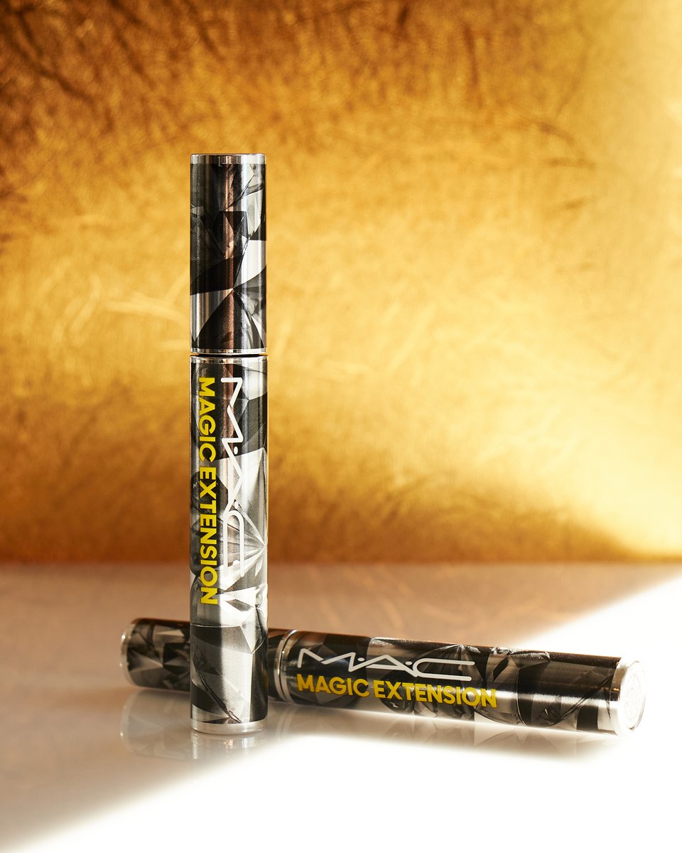 Influenster's tweet photo. VOXBOX ALERT! 🚨 @maccosmetics is now at @Ulta and we’re sending some of our lucky members the Magic Extension 5mm Fibre Mascara to celebrate! 🖤
What do you look for in the perfect mascara? #MACMAGICEXTENSION
https://t.co/RJgTEsVdHi https://t.co/SfcRYLLVrp