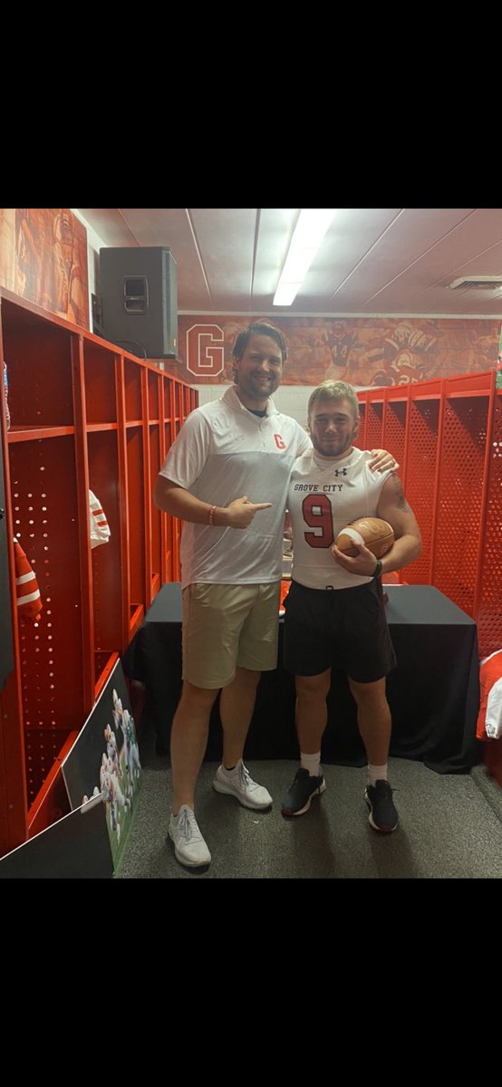 DemeriIan's tweet photo. After a great visit with coach @CoachBaney I am proud to announce I have received an offer from Grove City🔥!! @prospectmedia_ @wpialsportsnews @AJWPIAL @WPIAL_Insider @ptwarriorfb @Cover3_ATH @RivalsFriedman @PAPrepsRivals @SportsByBLinder @PghSportsNow https://t.co/bBlmDf2HXt