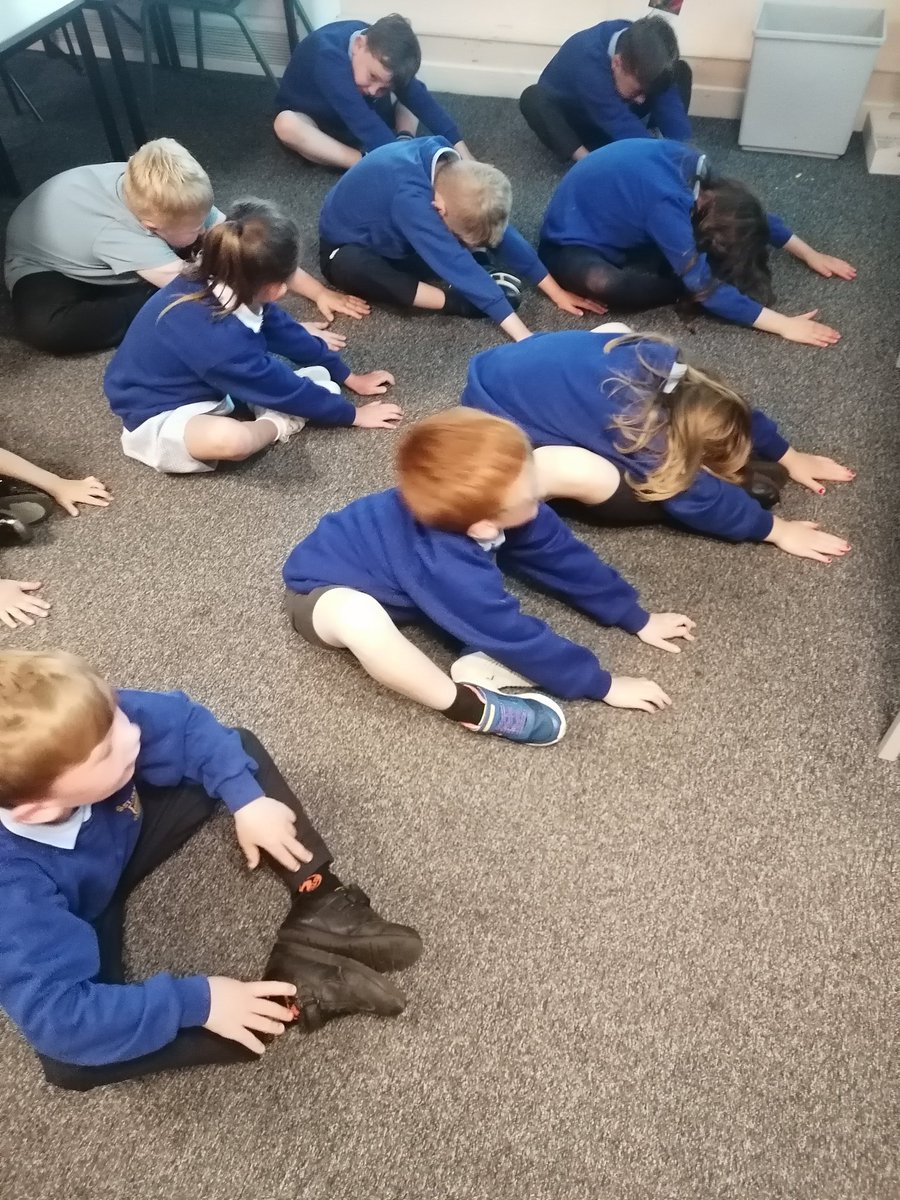 St_Benets's tweet photo. Year 2 have been practicing their determination skills through yoga poses #active5 https://t.co/nqJMdpLEQn