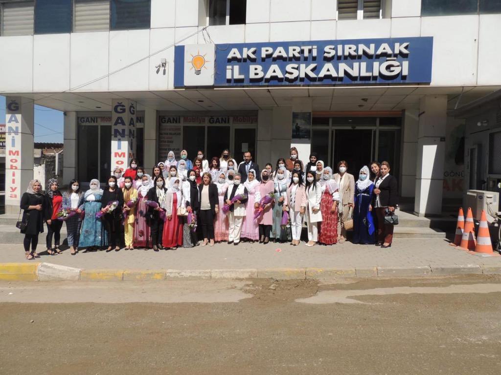 hatice_atan73's tweet photo. Genel Merkez Kadın Kolları MYK ve MKYK Üyeleri olarak Şırnak İl Başkanlığımızı ziyaret ettik. https://t.co/gw4MgXmYIH