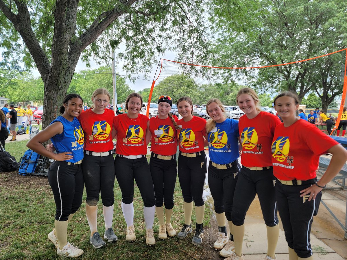 negoldjarz's tweet photo. WOW, What a fUn DAy of CaMp with 160 like minded players!✔✔✔
Our #fgf came ready to learn and show off their stuff today!💛Way to work Fury Gold!💥💯🥎
@pgfnebraska @nefury00
#playpgf @Watertightroof3 
 @AddysonHobza @JerzieSchindler #doittherightway #trusttheprocess https://t.co/GGwRukB6NV