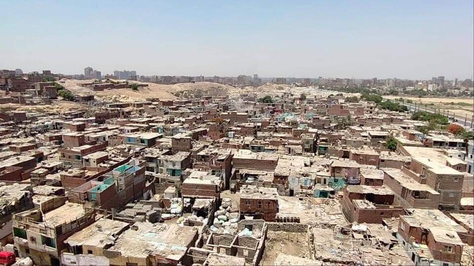AfricaFactsZone's tweet photo. Egypt demolished more slums in Cairo and moved 2,089 families (11,000 people) to a new city called Al-Asmrat, which was customised to include the families.

Egypt has an ambitious $25 billion plan to destroy all slums and unplanned cities and resettle the residents by 2030. https://t.co/5rwohvac70