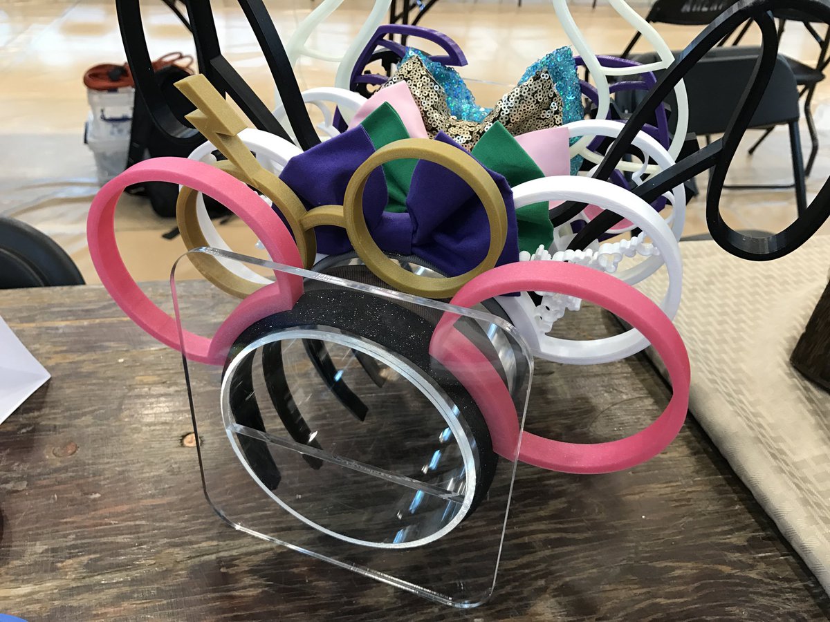 Clare3D's tweet image. 3 years on but the memories are as clear as yesterday! See you all next year? ⁦@AbuzzDesigns⁩ ⁦@vanfullapuppies⁩ ⁦@E3DOnline⁩ ⁦@repkord⁩ #stoolsample #glitterprinting ⁦@EastRepRapFest⁩