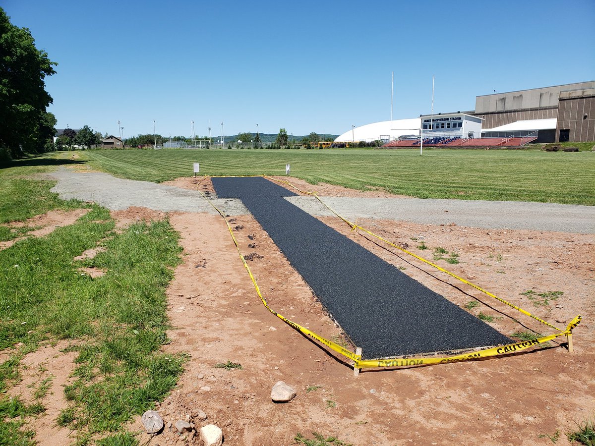 CECTrack's tweet photo. Check out the new javelin runway at CEC! #gamechanger https://t.co/AzSfvIS5aG