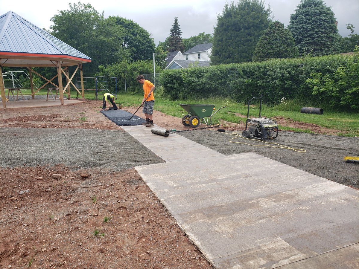 CECTrack's tweet photo. Check out the new javelin runway at CEC! #gamechanger https://t.co/AzSfvIS5aG