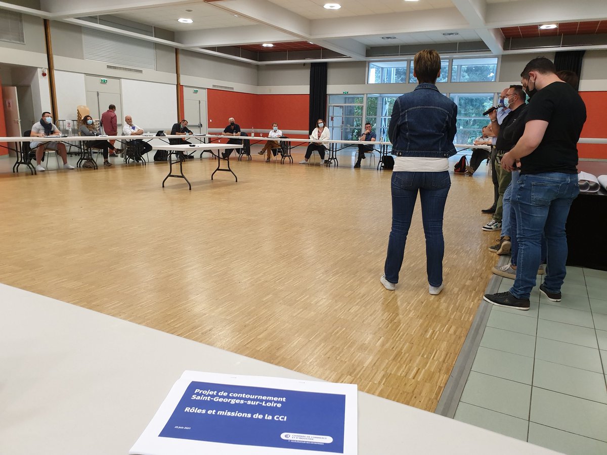 annab_michel's tweet photo. Comment accompagner #commerçants #collectivités dans le cadre d'un projet de contournement routier et #revitalisation de centre-bourg ?@CCI49 présente ce soir aux habitants de Saint-Georges-sur-Loire ses rôles et missions pour enrichir la #consultation citoyenne @Maine_et_Loire https://t.co/Y4vDO88t7Z