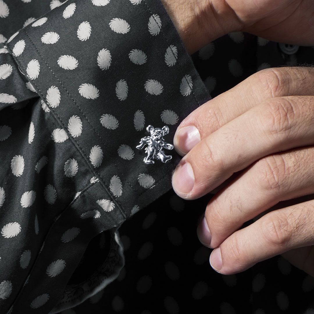 GDJewelryxCG's tweet photo. Check out our Dancing Bear Sterling Silver Cufflinks in action! https://t.co/Z50mQAzMF3