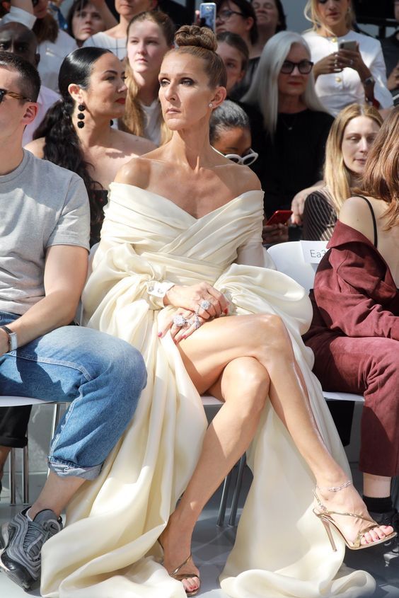 DilrabaWishList's tweet photo. Someone should REALLY do a detailed tour of Celine Dion's closet.1 of the only celebrities thats an actual haute couture client who BUYS the clothes. Literally NO ONE is doing it like her!! #HighFashion #HauteCouture #hf #Vauthier #Moncler #RichardQuinn  #RalphAndRusso https://t.co/2OOM68bRC4