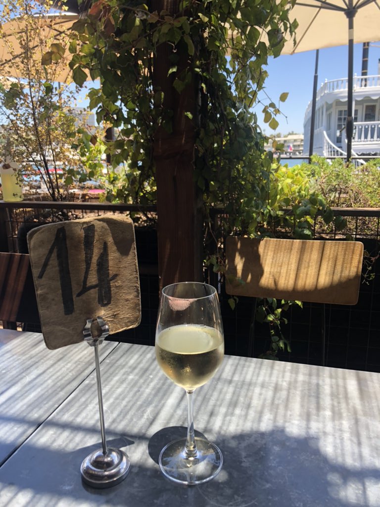 EY_MBARecruiter's tweet photo. Friday feels at Zinqué @NimaNovin https://t.co/WfVHmEstO8