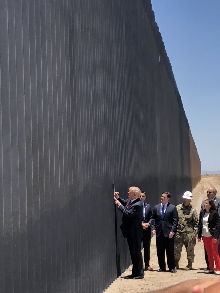 VeBo1991's tweet photo. KaMaLa blames President Trump for border crisis 😂 Quick visual aid for her and her speech writers 👇 https://t.co/sOoKJjVEPv