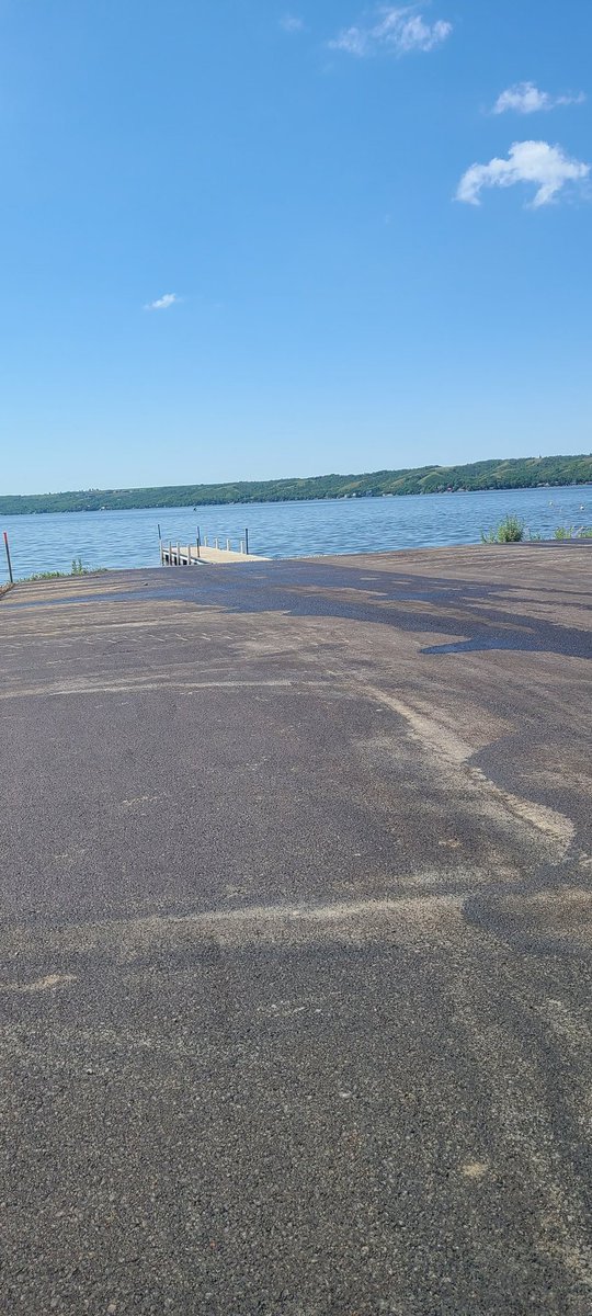 tkeisig's tweet photo. Check out the parking lot and boat launch at Katepwa Point Provincial Park! 

Smooth sailing ⛵ 

Be sure to get out this summer and check out all the great Provincial Parks that Saskatchewan has to offer! 

#saskatchewansummer #SaskParks #sktourism https://t.co/AqiHYyzVZm