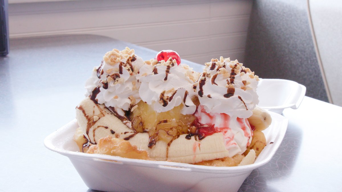 Rain or shine, ice cream is always a good idea! Chicago's Best Summer Favorites is NEW this Sunday,10:30pm on WGN.🍨☔️ #ChicagosBest