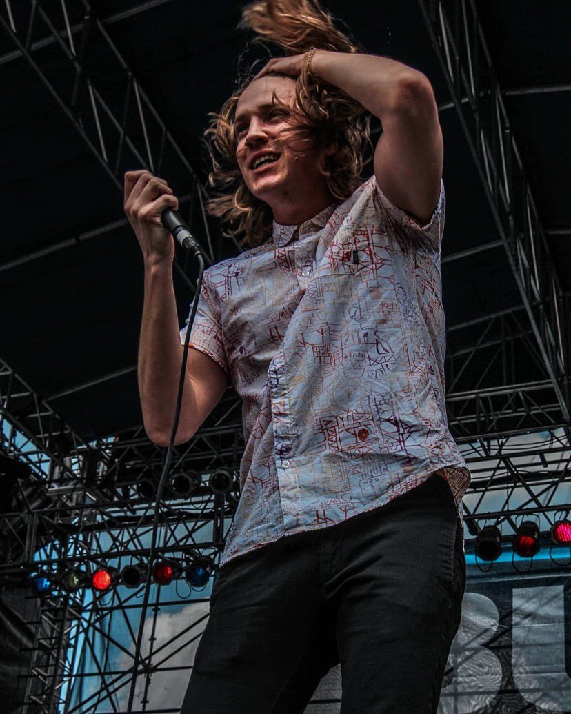 Anybody looking for some hair inspo?

📸: @mariecc9