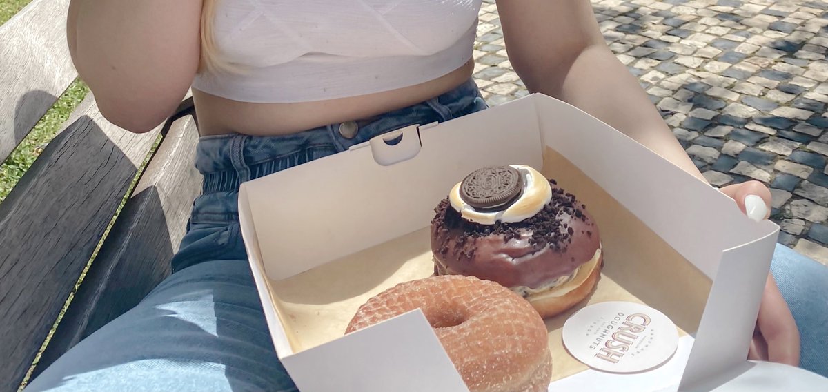 cookiejarsz's tweet photo. estas são provavelmente as minhas melhores fotos e por coincidência foi o meu melhor dia de 2021 até a agora 🍩🍃 https://t.co/1WhBWyIFFA