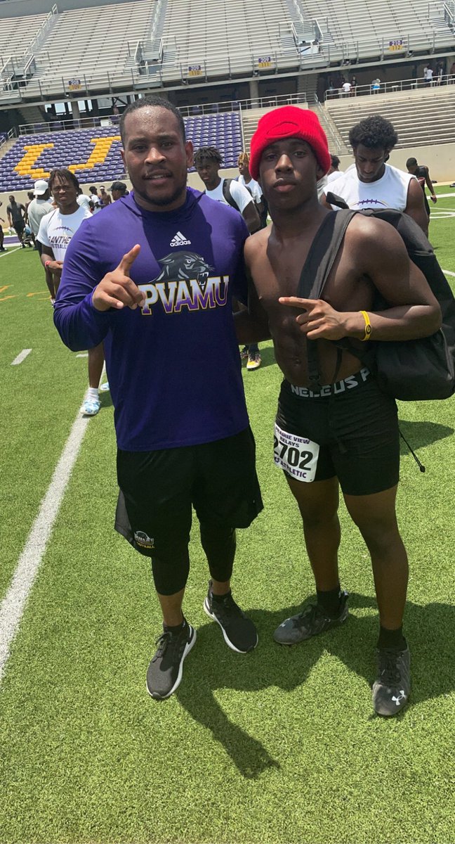 LabrendoF's tweet photo. Had a great time at the @PVAMUFootball camp this morning❗️Had fun and learned a lot❗️@CoachJoeWillis @TylerLegacyFB 
40- 4.82
Shuttle- 4.45
Broad Jump- 9’2
@CoachBurton1 
@mcdowell_bubba 
@GorillaMyscles https://t.co/zwu0rOzlnQ