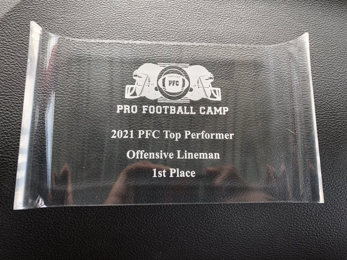 Ziggy77__'s tweet photo. #AGTG Blessed to say i received the 2021 PFC Top Performer award!! @CoachLMR @shug3232 https://t.co/MTyooQwF8q