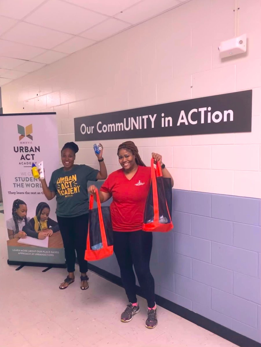URBANACTIndy's tweet photo. Many thanks to our partners at the @JuniorLeague for their donations of household & hygiene products for our students’ families! We continue to be inspired and grateful at the generosity of our friends & neighbors here in Indianapolis! #UAA #ACommunityTogether https://t.co/NC5ncIZ6mR