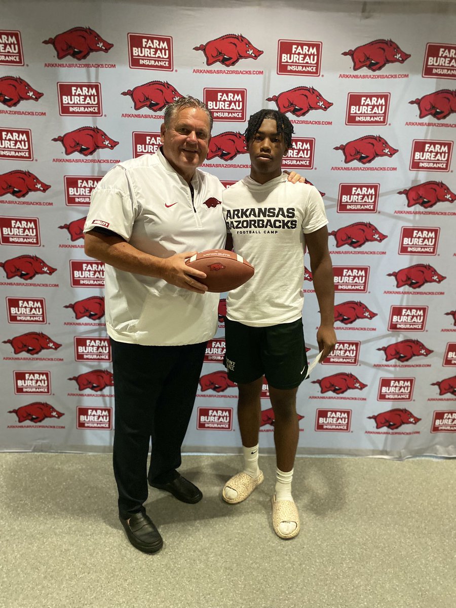 Chris “CG2” Gannaway (@cg2_chris) on Twitter photo I had a good time at the Razorback camp. I thank all the coaches for makin me a better player today!!! I also had a great unofficial visit as well. Go Hogs🐗 <a href="/CoachSamPittman/">Coach Sam Pittman</a> <a href="/FBCoachJSmith/">Jimmy Smith</a> <a href="/RazorbackFB/">Arkansas Razorback Football</a> #woopig #razorbacksnation I had a good time at the Razorback camp. I thank all the coaches for makin me a better player today!!! I also had a great unofficial visit as well. Go Hogs🐗 <a href="/CoachSamPittman/">Coach Sam Pittman</a> <a href="/FBCoachJSmith/">Jimmy Smith</a> <a href="/RazorbackFB/">Arkansas Razorback Football</a> #woopig #razorbacksnation