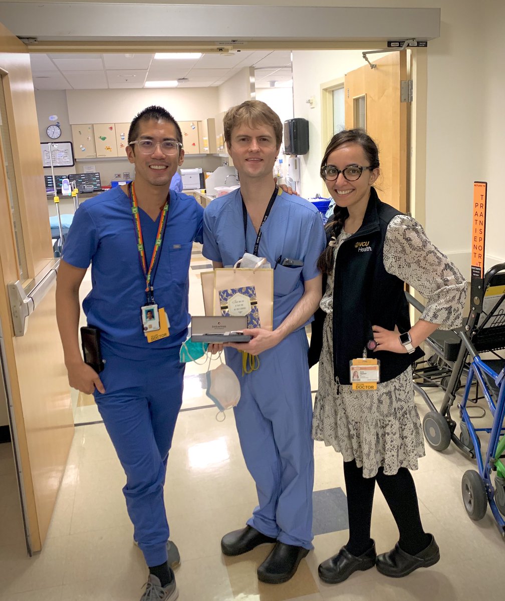 doctornikkid's tweet photo. On behalf of the first years, thank you to our #AdvancedEndoFellow @sparkman_md for being an exemplary physician and for your kindness/patience in teaching us. Your encouragement helped us get to cecum! 💩enjoy the fancy pen ♥️ @intentionxirma #giftgiver https://t.co/fxpvloK3yW