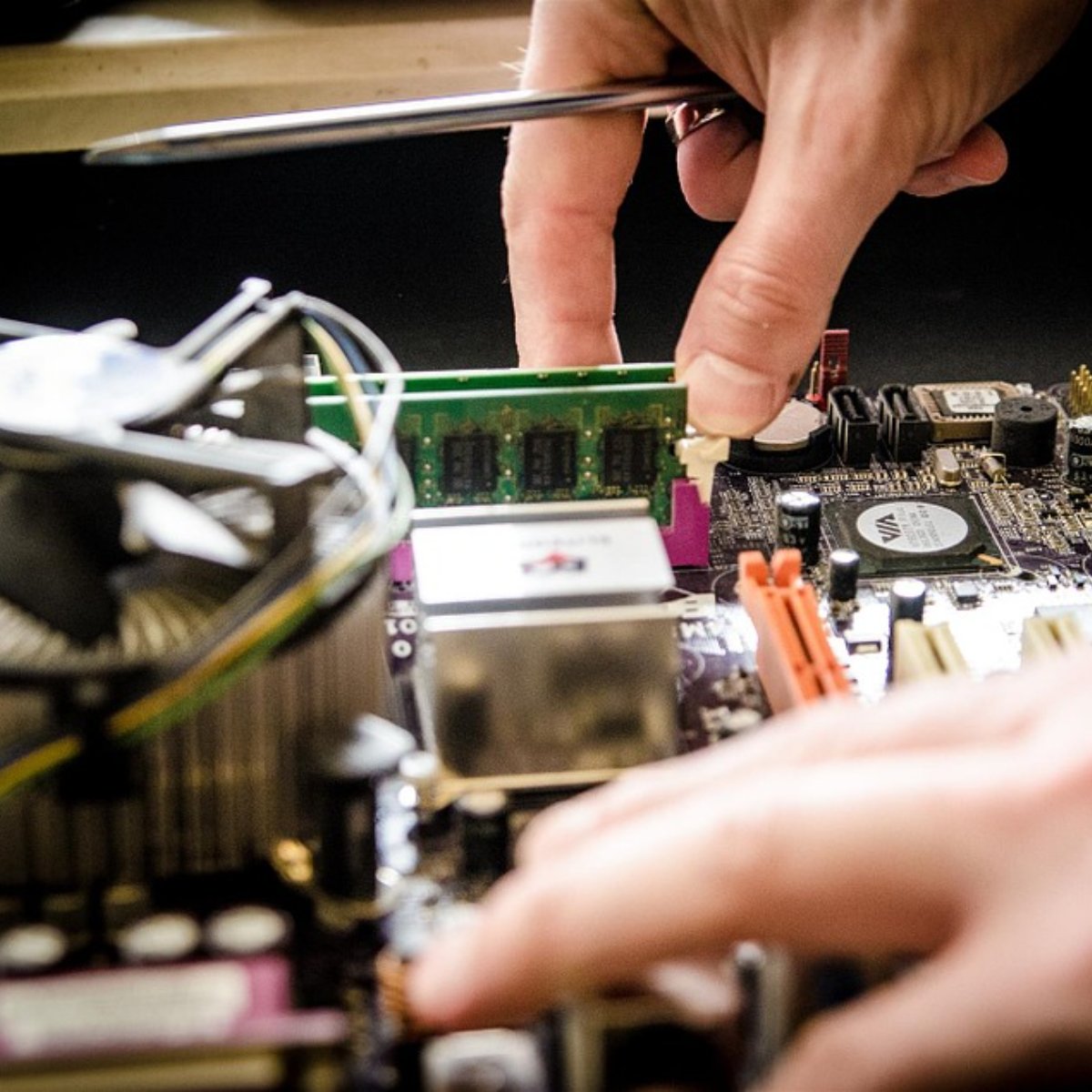 YourAgentMobile's tweet image. Need some help with your electronics? Our team's happy to lend a hand: (585) 637-8000. #AgentMobile #Brockport #NewYork #PhoneRepairs