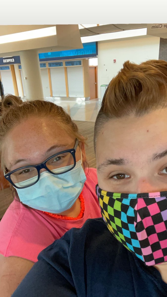 immazinaman's tweet image. About to hope a plane to Los Angeles with my favs. See ya soon @WaytoHaught_16 @potatohaught!  #LABound #CountdownToMoving