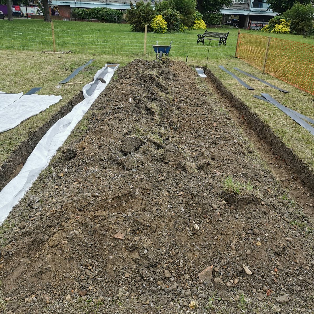 Great to have so many new food growing gardens ready to grow on Southwark housing estates, look forward to seeing the new gardeners +lots of veg <a href="/lb_southwark/">Southwark Council</a>