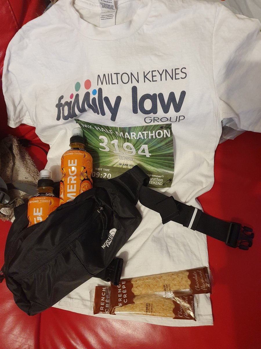 ESierawska's tweet photo. Donation target reached ✅
Chocolate crêpes packed ✅
Now to just run for 13 miles 🥲 https://t.co/zbQPECPCnS