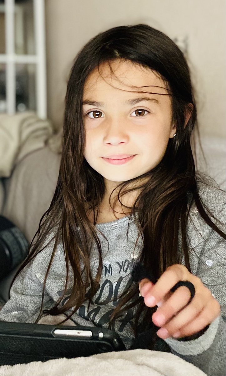 6maesjes's tweet photo. Mijn dochter… terug van sleep-over .. en nog altijd de mooiste ❤️❤️❤️❤️#fatheranddaughter #family #model #NaturalBeauty https://t.co/bXcUs8KPQ8