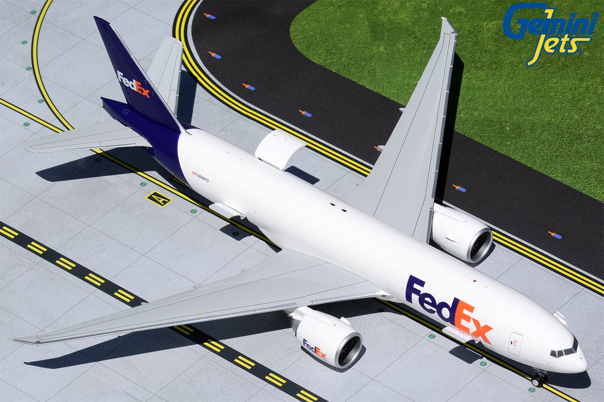 GeminiJets's tweet photo. FRIDAY FREIGHTER! @GeminiJets Interactive Series 1:200-scale @FedEx N777F N888FD, item G2FDX951. Buy it now from a #GeminiJets retailer! See the list at https://t.co/zQEcwYjJbB ✈ #Gemini200InteractiveSeries #Gemini200 #InteractiveSeries #FedExExpress #FedEx #Boeing #777F #B777F https://t.co/H0gncNFN4w