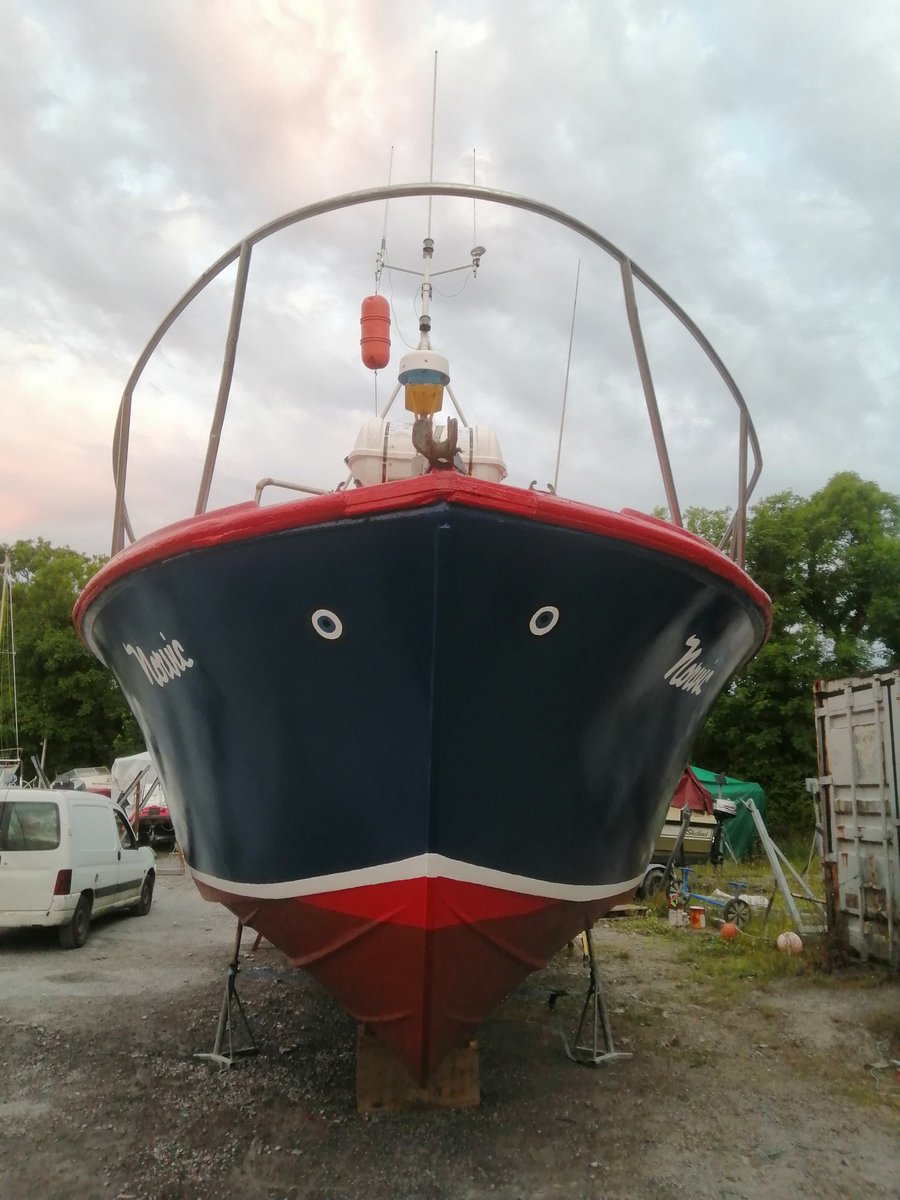 AnglingIsland's tweet photo. Swit swoo!!
The painting on the #mvnorvic is coming along nicely 😊  still at it
#cunnamore #baltimore #schull #heirisland
#capeclear #sherkin #WestCorkIslands #purecork #WildAtlanticWay #westcork #cork #KeepDiscovering https://t.co/ipAow9AVRy https://t.co/GMLGOagQoA