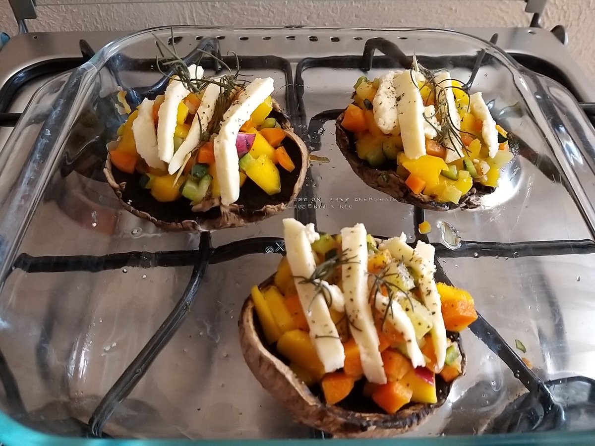 MoReMoShA35's tweet photo. Alguien quiere #portobello 🤤🤤🤤 no es porque los hiciera yo, pero estaban deliciosos! https://t.co/GwBaXQg4xm