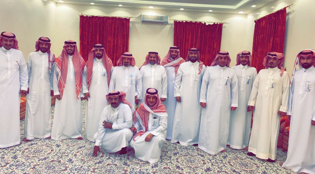 Mbalrkhis's tweet photo. تشرفنا اليوم بزيارة ايقونة الكرم جُبه وبزيارة بيوت وصدور وسيعه تبهرك بكرم النفوس قبل الموائد اكثر من عشر قهاوي لذة القهوه العربية لاتقاس بلذة استقبالهم وترحيبهم وابتسامتهم الصادقة 
اكرمكم الله وكثر الله خير معربنا فواز الرمالي @fawazalsaleh11 https://t.co/KTjtyqLCBw