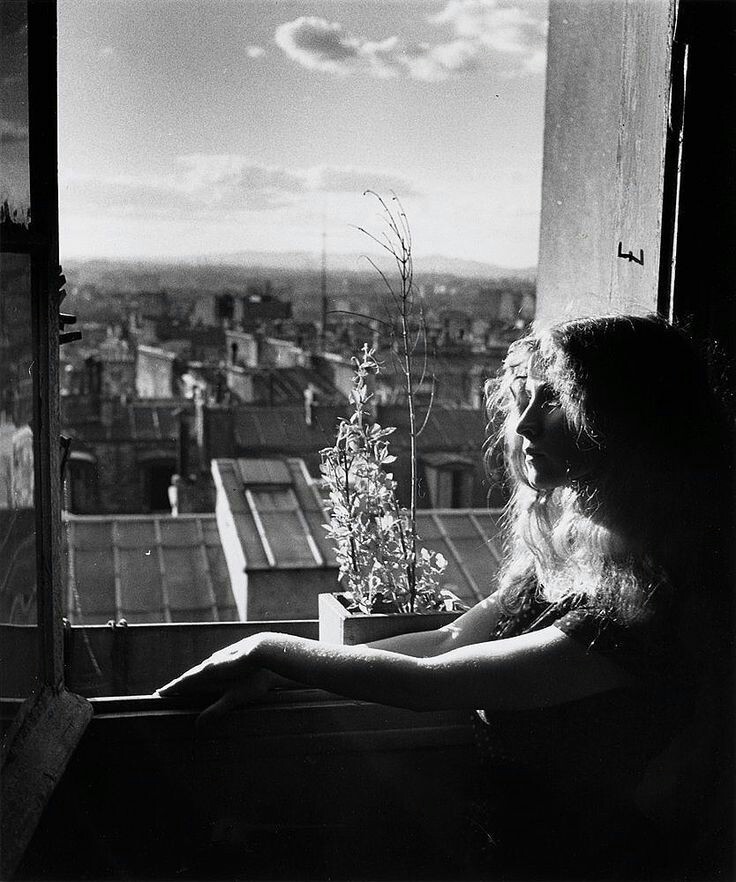 literlandweb1's tweet photo. "Nunca hubiera podido imaginar que una ausencia ocupara tanto espacio, mucho más que cualquier presencia”. Ana María Matute
📷Edouard Boubat https://t.co/vQQ53KqMWC