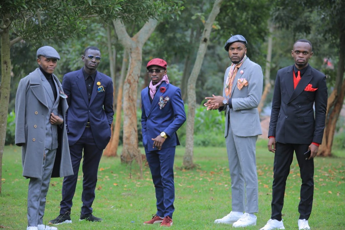 TerapellaM's tweet photo. We've been working on something as much as our art is concerned..its sounds so good😊⭐🔥.. Video drops soon #acapella #gospel #trp #Ekegussi. https://t.co/w51DHVaj3O