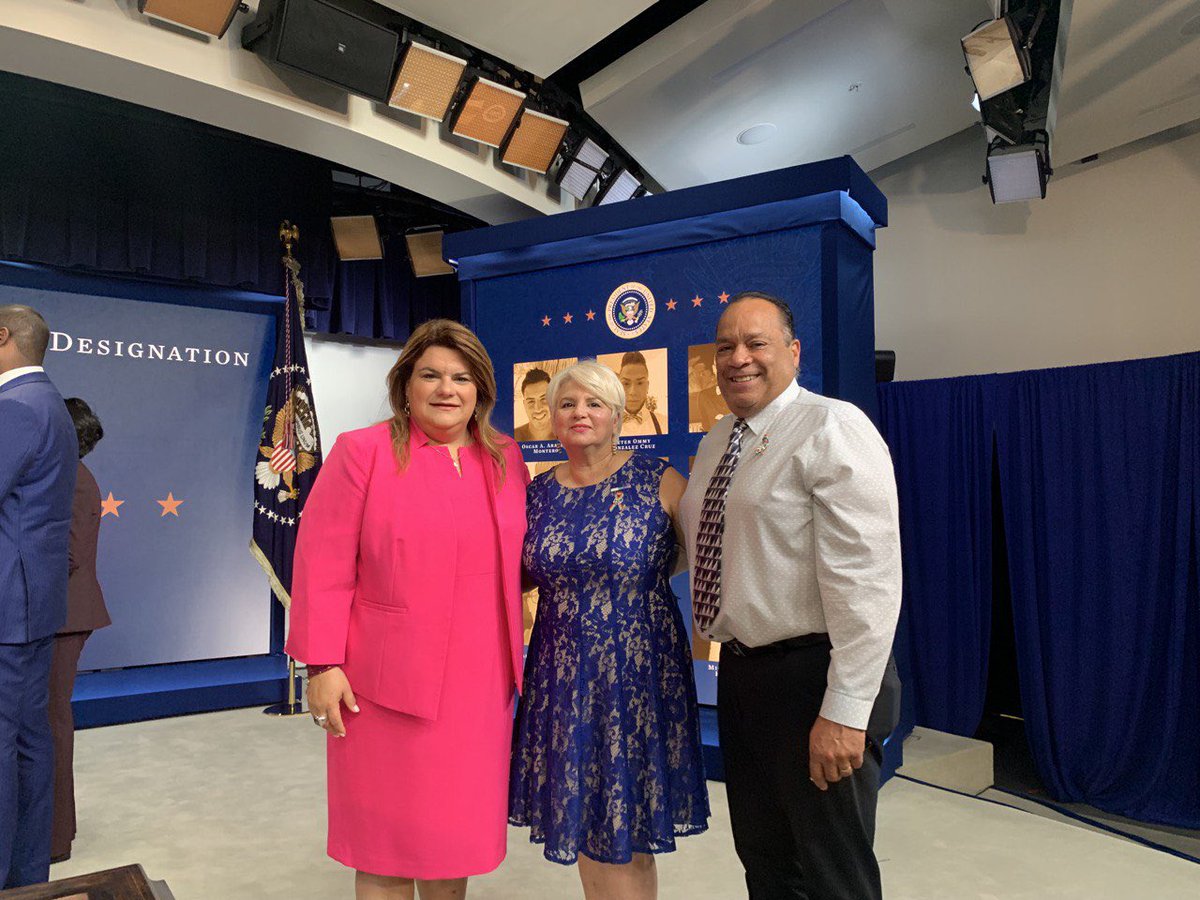 RepJenniffer's tweet photo. Im honored to have been invited by @POTUS as he signs @RepDarrenSoto bipartisan &amp; bicameral bill to honor the victims of the attack at the Pulse club in Orlando, #HR49, which I'm a proud to cosponsor. https://t.co/HGeEkPKZEe