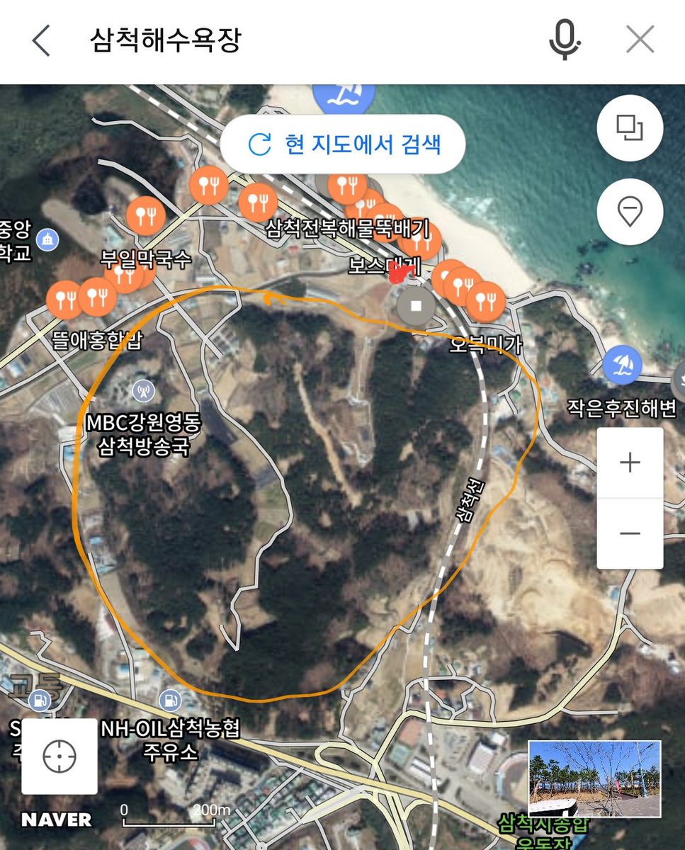 Daliy_Garam's tweet photo. 제가..가람이를 데려와서 가람이를 여러번 고생시키는거 같습니다..
어제 저녁 4시경 가족한테 맡겨두고 화장실 간 사이 노리시견이 달려왔고 그로인해 가람이가 튀어나가 놓쳤습니다
화장실에서 나오던 중 이를 보고 가람이를 불렀으나 소용 없었습니다 https://t.co/qUgw3SDEbZ