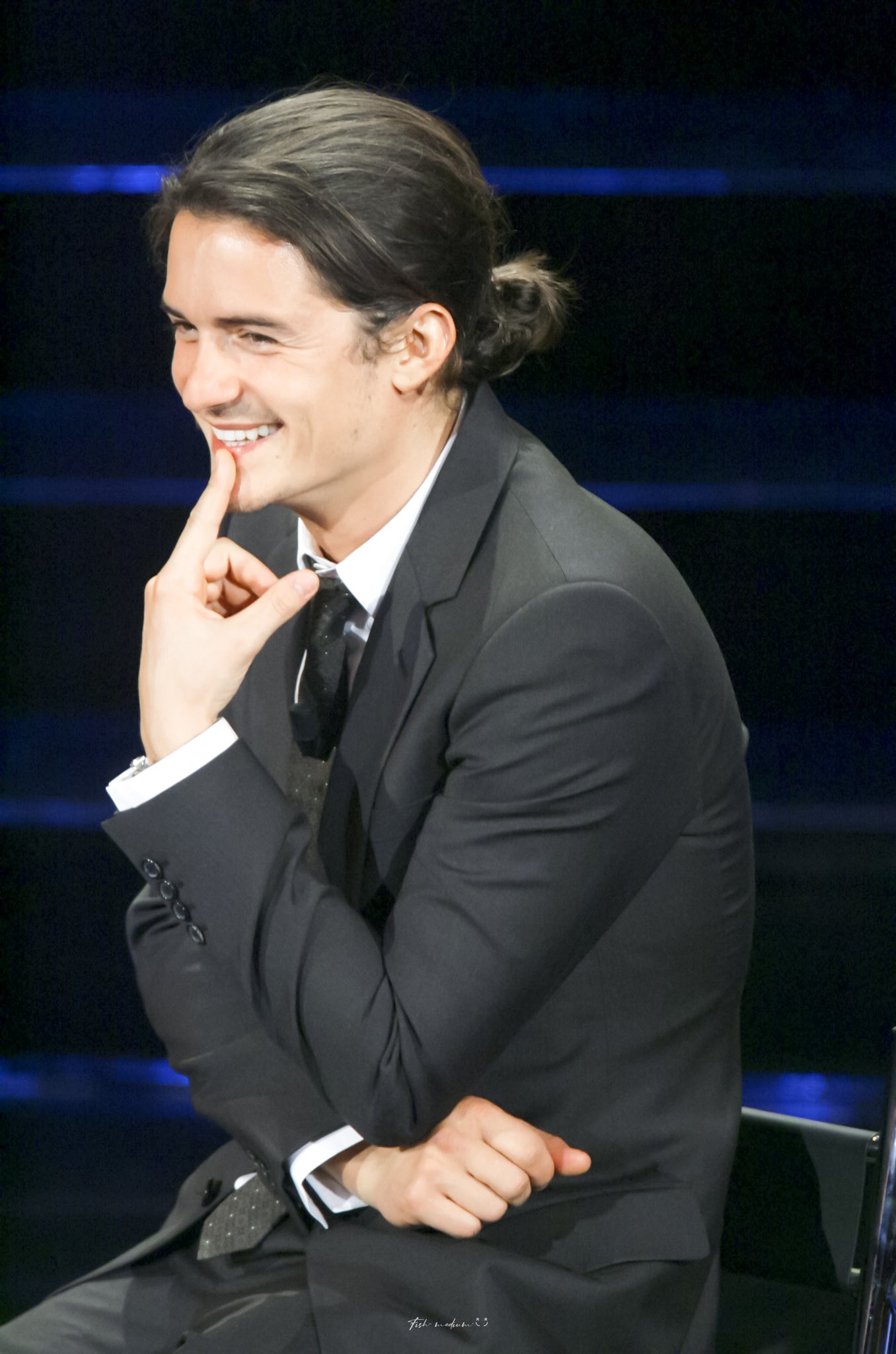 Fish- medium·◟̽◞̽ on X: "Orlando Bloom🥰He is so sweet！ Orlando Bloom  during 56th San Remo Music Festival - March 2, 2006 at Ariston Theatre in  San Remo, Italy. 📷｜DO NOT RE-UPLOAD&RE-EDIT #OrlandoBloom