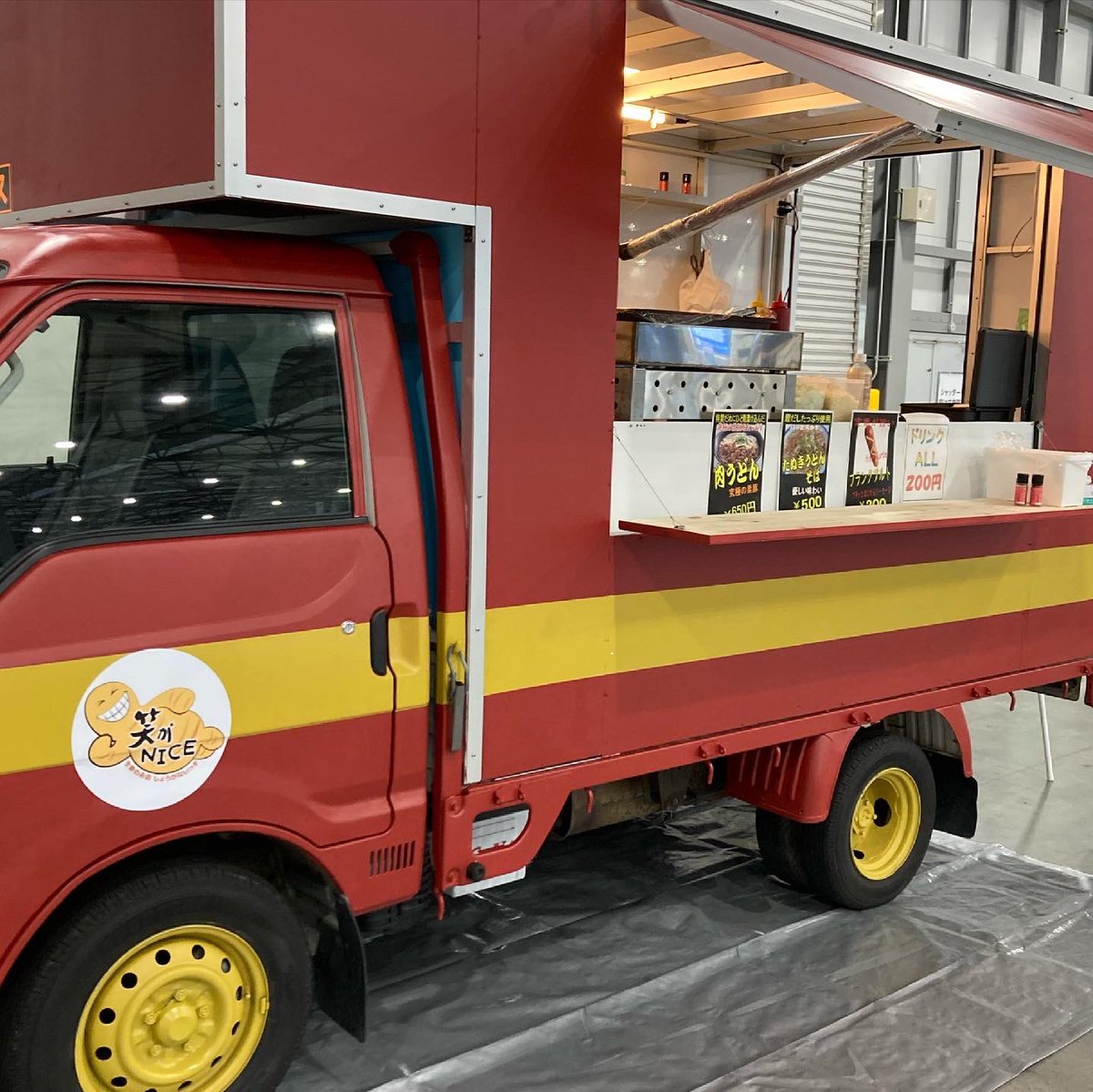 oolongparkkatoh's tweet photo. キッチンカーデビューしました！

生姜のお弁当「笑がNICE」
しょうがないっす！と読みます！
なんでもやりまっせスタイルを貫いてやろうと思います！
なのでデビューは生姜のお弁当ではなく、お台場ビッグサイト青海展示場「TECHNO-FRONTIER」うどん蕎麦屋さんとして３日間出店させていただきました！ https://t.co/hTyGD8dctx